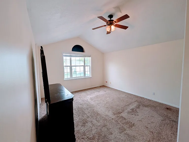 749 Country Club Dr — Photo 10