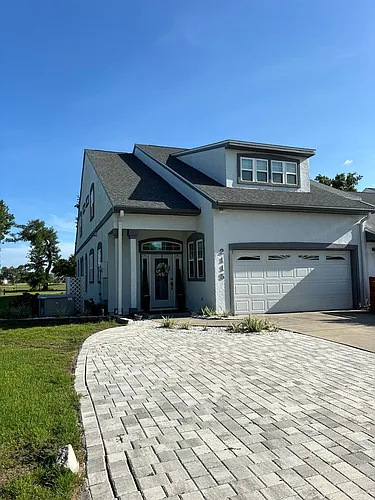 2115 Country Club Dr Photo 1