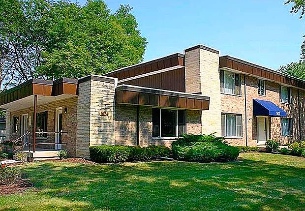 Exterior view. Lake Point Terrace Apartments. Madison, Wi.