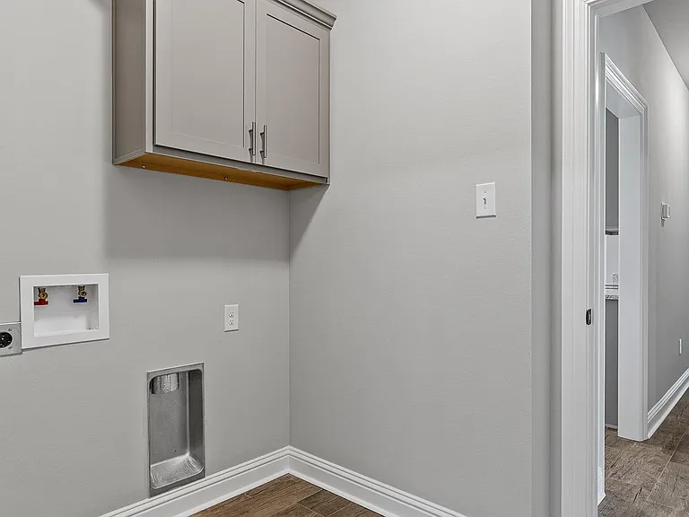 114 Saint Edmunds Way — Photo 19