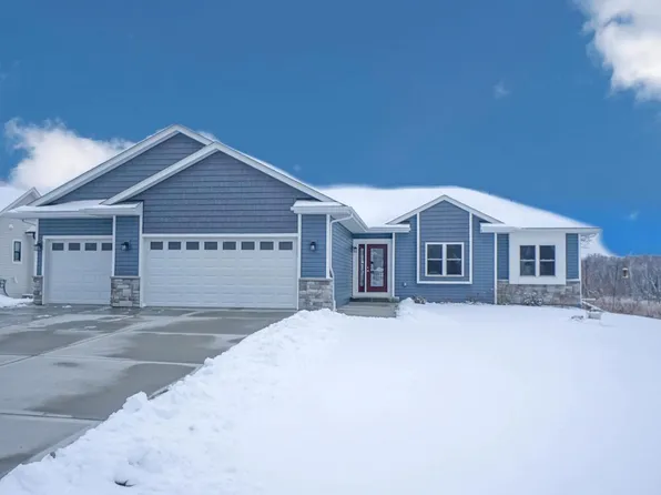 N3955 Prairie Ridge LANE, Helenville, WI 53137