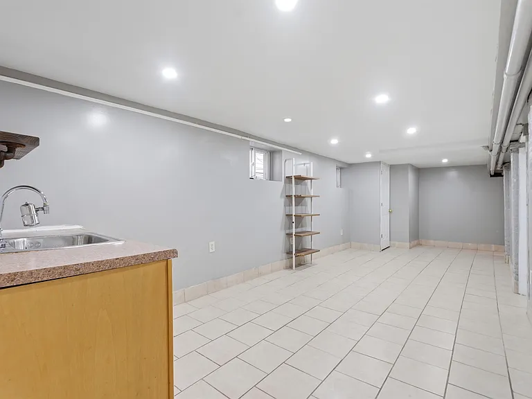 199 Ege Ave #199A — Photo 18