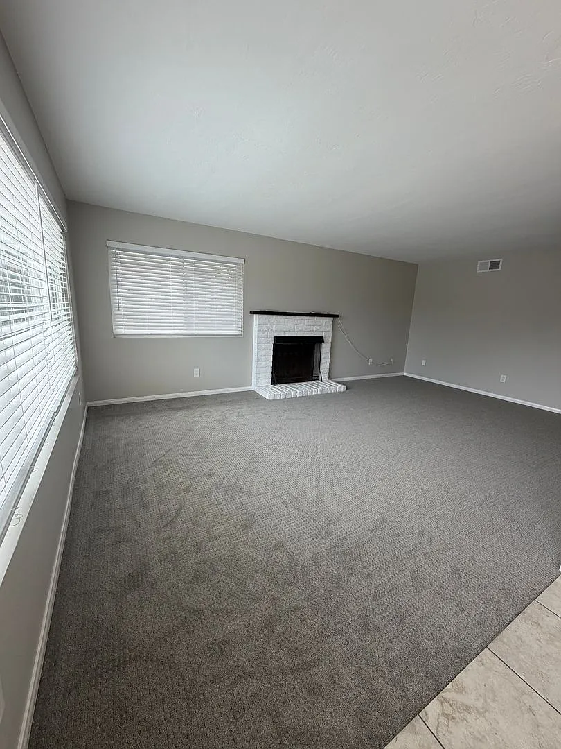 Del Mar Heights Home West of 5 — Photo 4
