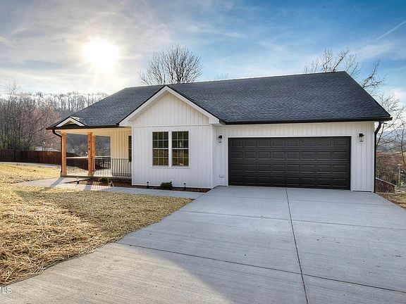 2nd image of 218 Old Siam Rd