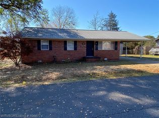 207 Cloos Circle Dr, Ozark, AR 72949