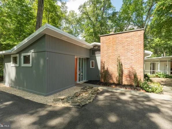 7216 Stafford Rd, Alexandria, VA 22307
