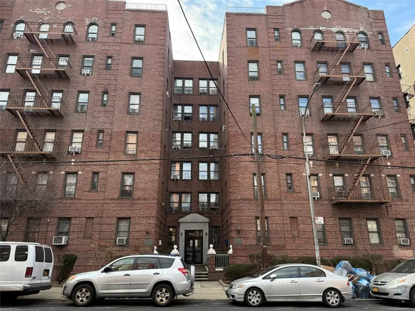144-16 35 ave #1D, Flushing, NY 11354