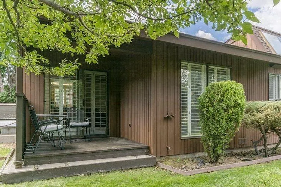 2009 Branch Ln photo 1