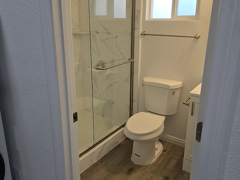 2065 Stanley Ave — Photo 6