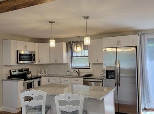 70 Lawnwood Rd, North Kingstown, RI 02852