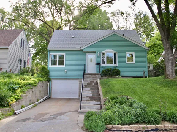 2526 S Cecelia St, Sioux City, IA 51106