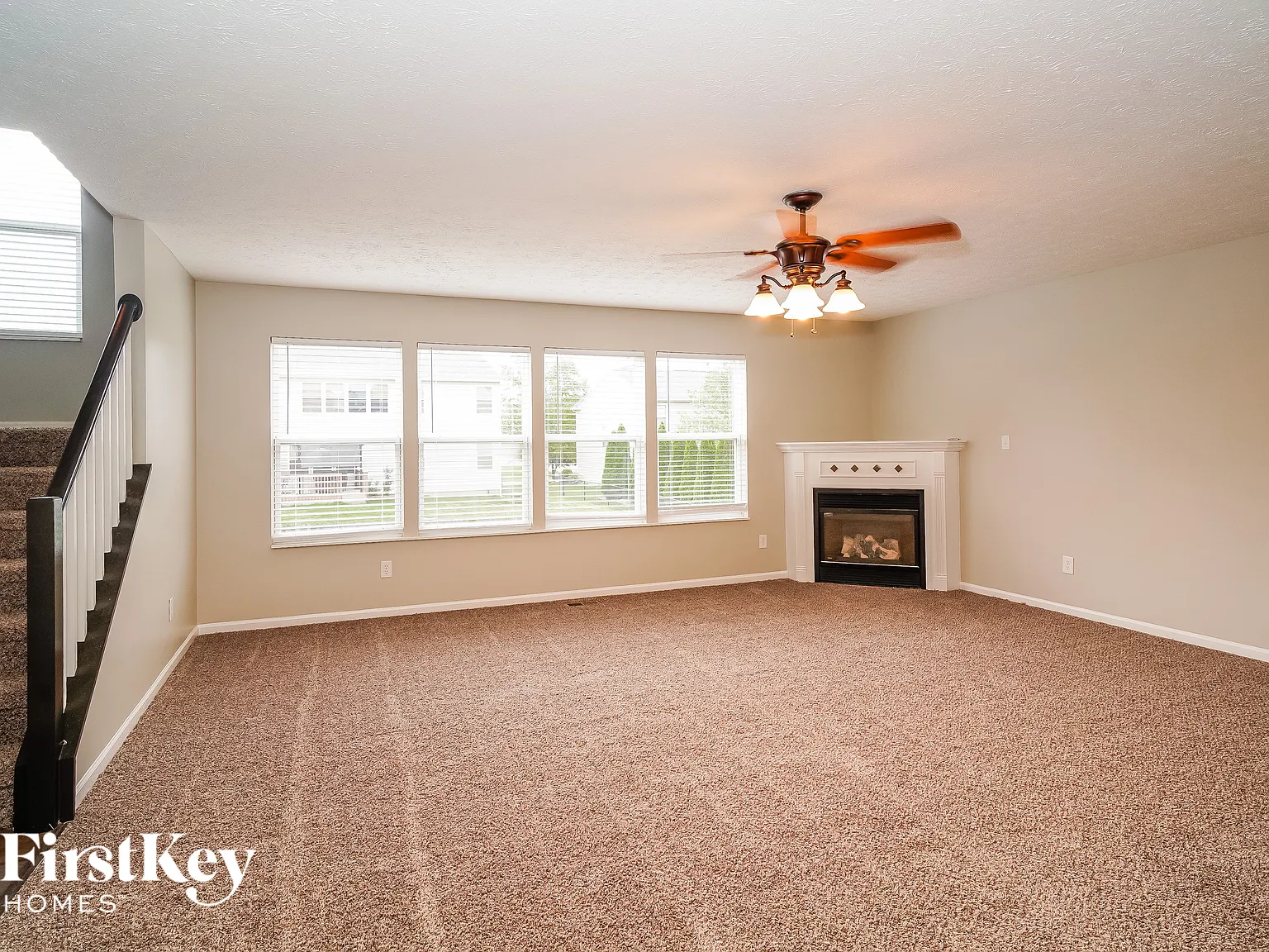 4 bed, 2.5 bath, 5474 sqft, $3,875 — Photo 2