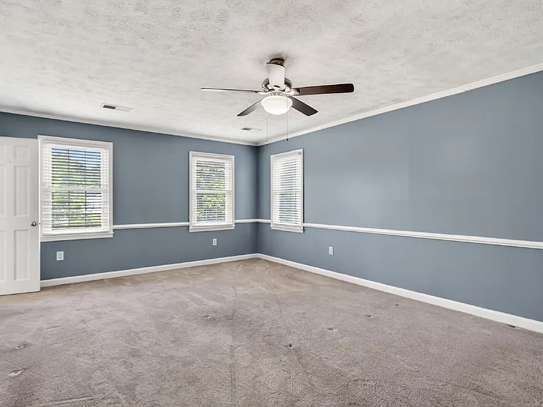 636 N Wilkinson Dr — Photo 21