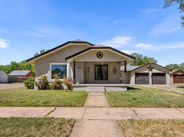 922 Denver Ave, Dalhart, TX 79022