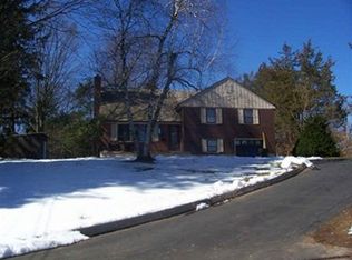 25 Lawndale St, Berlin, CT 06037