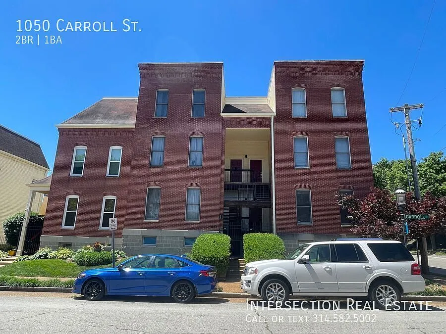 Beautiful 2Bed/1Bath Condo Unit Available in La Salle Park! — Photo 3