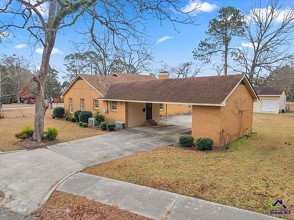 5th image of 308 Rosewood Dr