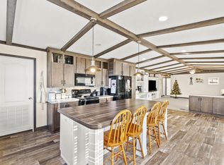 2685 McKee Rd, Irvine, KY 40336