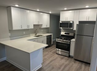 7 Argyle St APT 1, Andover, MA 01810