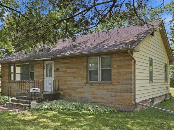 527 Morrison St, Mora, MN 55051