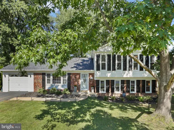 7804 Welch Ct, Alexandria, VA 22315