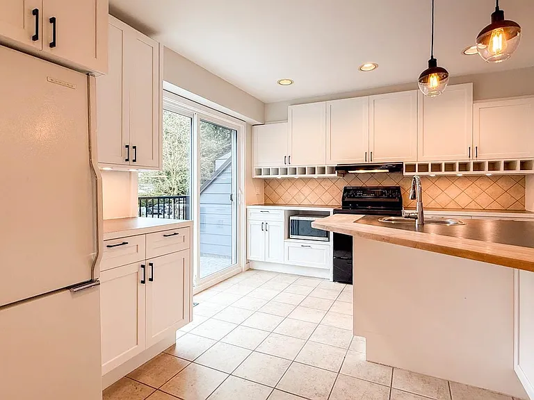 1530 McNair Dr — Photo 15
