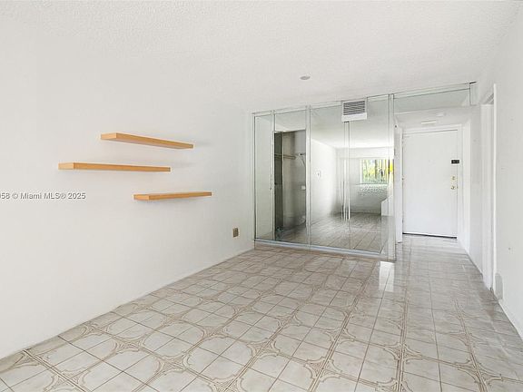 4th image of 1000 Michigan Ave APT 208