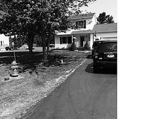 6133 Tachi Dr, Newfane, NY 14108