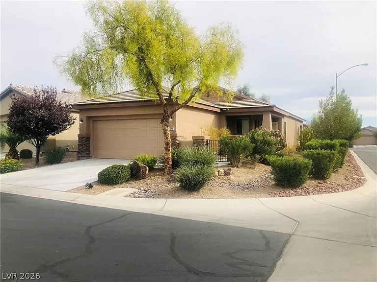 5827 Corbin Ave — Photo 32