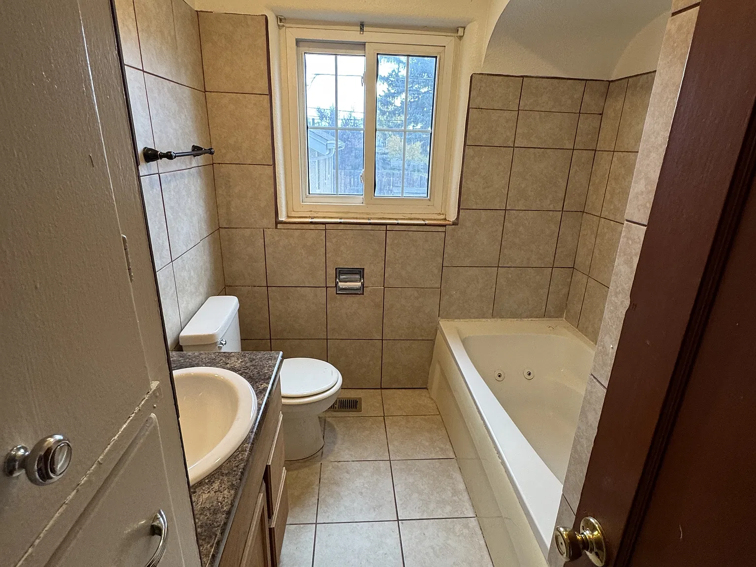 119 & 117 E 6th Ave - 119 — Photo 3