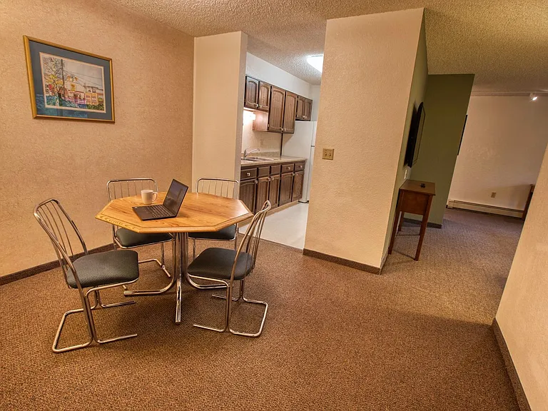 410 Wedgewood Dr #1-12 — Photo 3