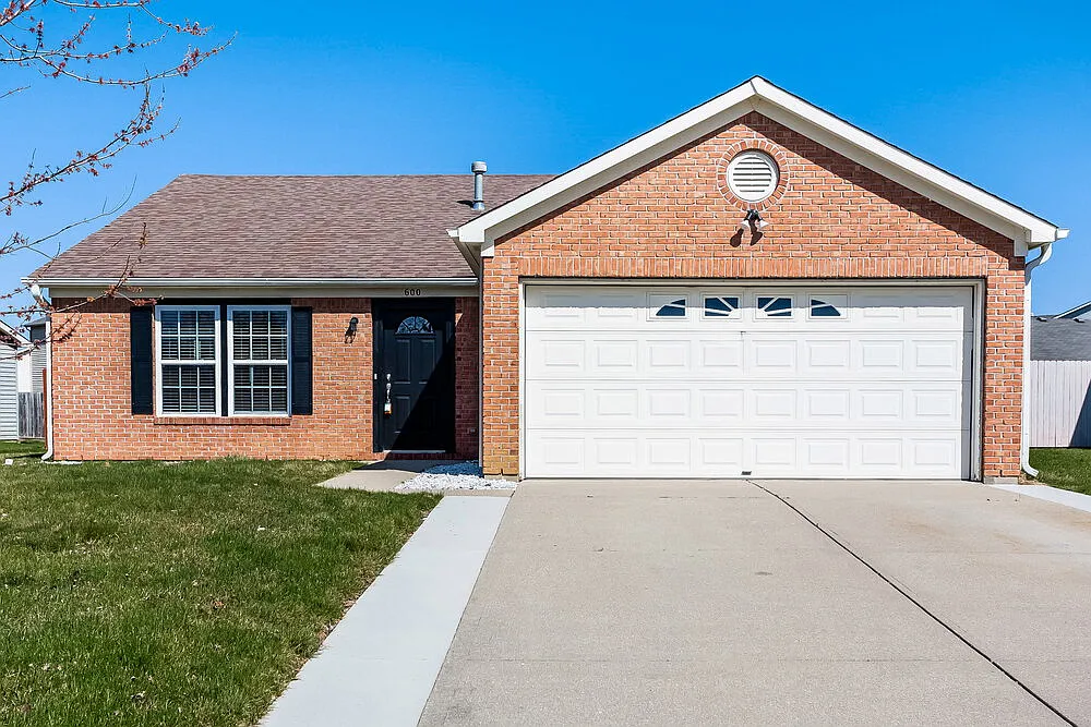 3 bed, 2.0 bath, 1547 sqft, $2,730 — Photo 1