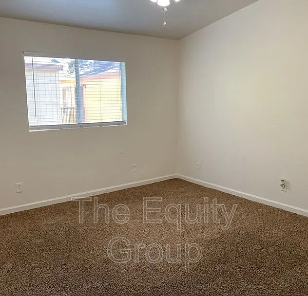 4008 W Meadow Ave — Photo 6