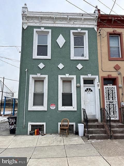 1st image of 914 Point St