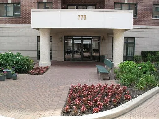 770 Pearson St #802 — Photo 4