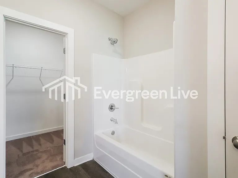 11111 Summerchase Loop — Photo 9