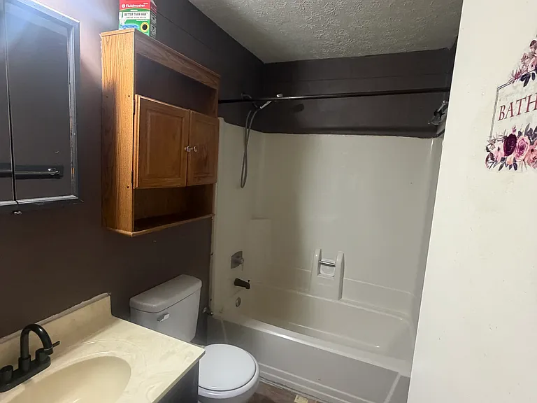 105 Sheila Ct #4 — Photo 6