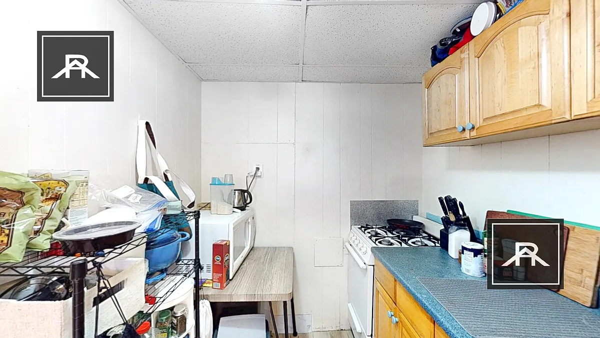 Building Photo - 17 Glenville Ave #B3