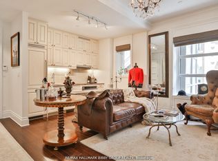 22 Leader Ln #520, Toronto, ON M5E0B2