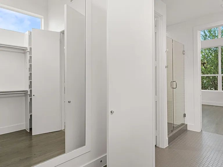 5906 Lindell Ave #101 — Photo 17