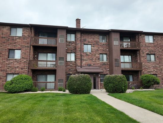 15711 Peggy Ln APT 7, Oak Forest, IL 60452
