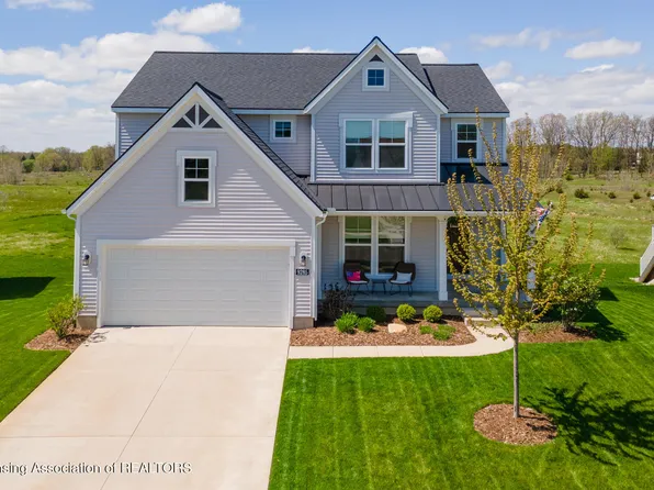 9285 Shimano Dr, Portland, MI 48875