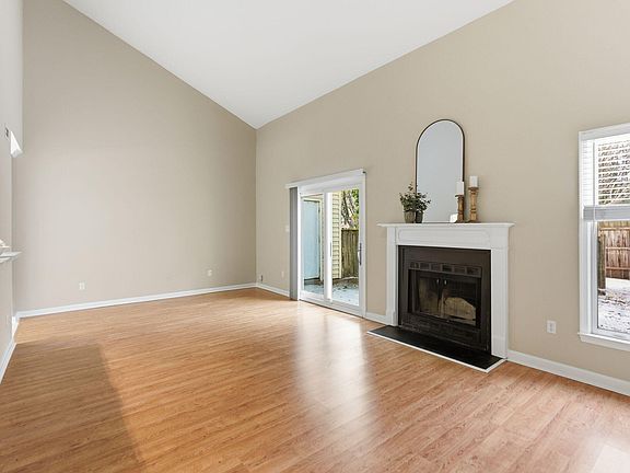 5th image of 1509 Clermont Rd APT T24