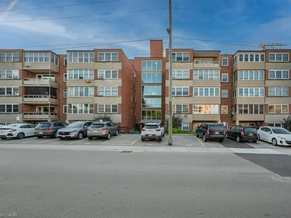 9 Grant Blvd #201, Hamilton, ON L9H 4L5