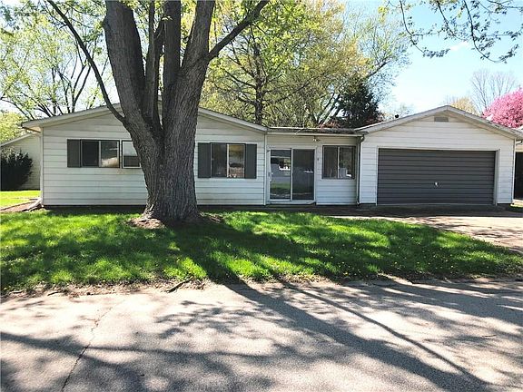 2nd image of 614 Valley Dr