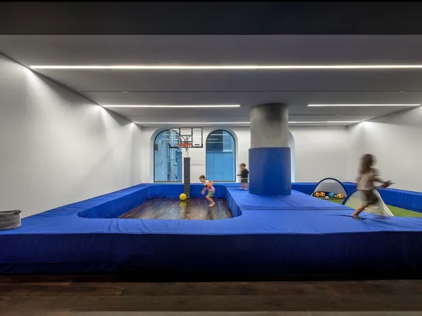 130 William Street image 11 of 16