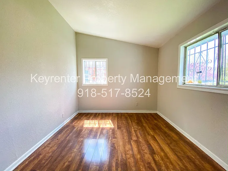5135 N Utica Ave — Photo 13