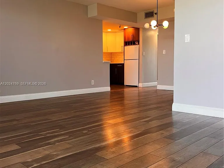 3100 W Rolling Hills Cir #403 — Photo 18