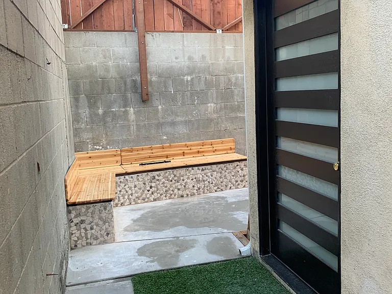 22976 Crespi St #TOWNHOUSE — Photo 14