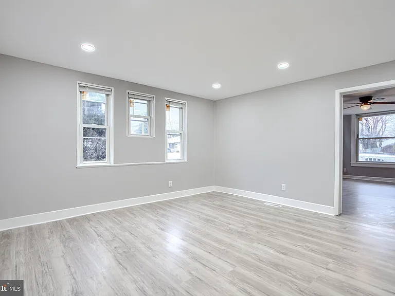 3807 Fleetwood Ave #1 — Photo 5